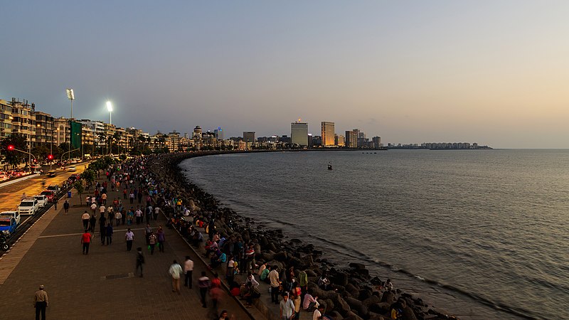 Marine Drive promenade view with evening skyline and travel planning tips