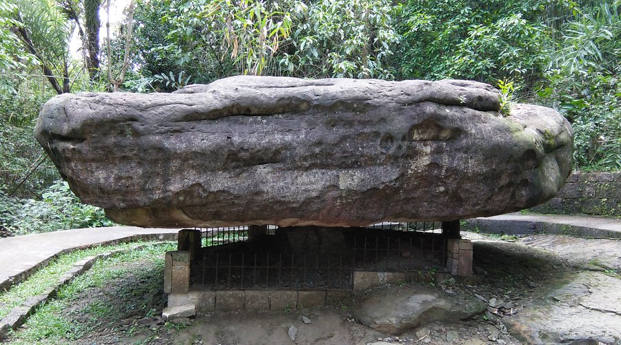 Sky view point and balancing rock near Mawlynnong Village