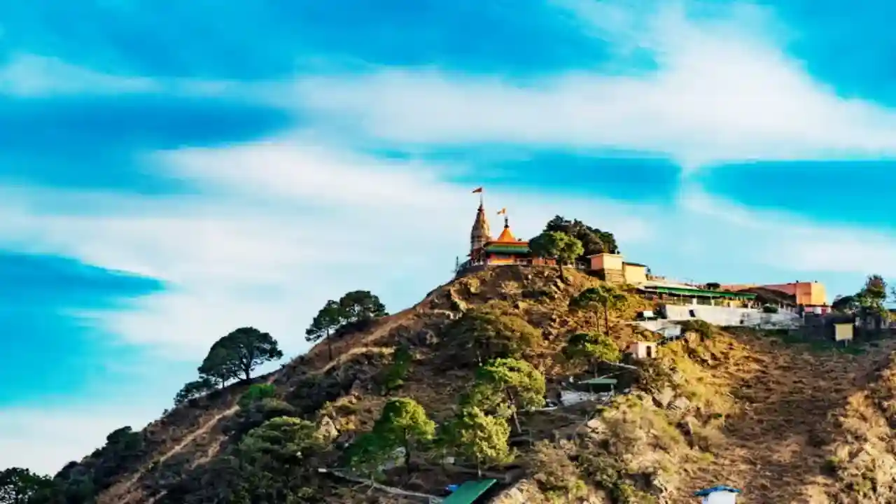 Temple approach section at Monkey Point Kasauli