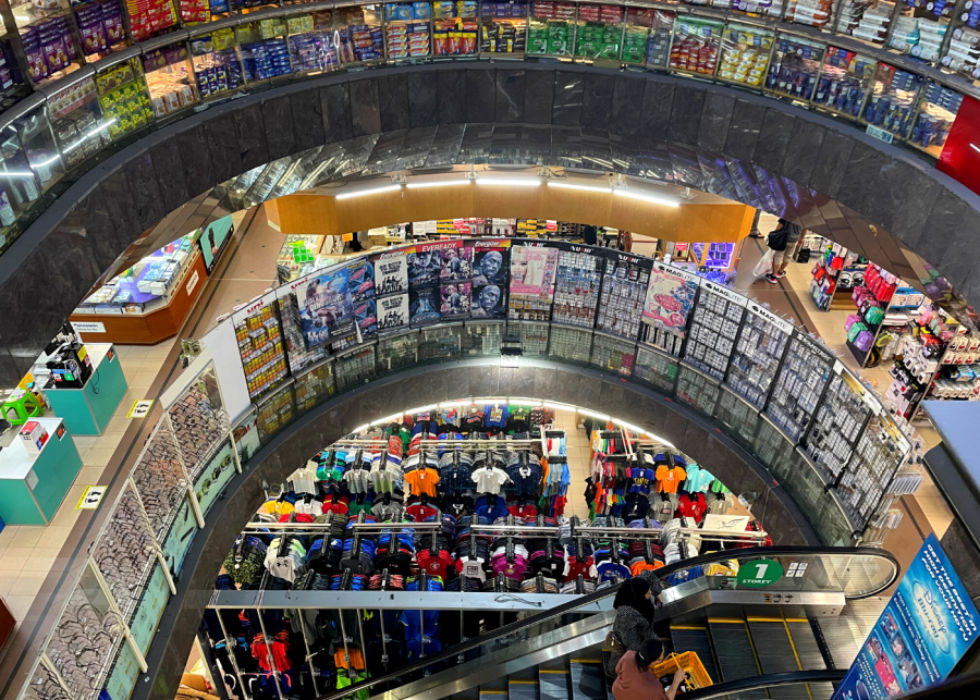 Mustafa Centre Singapore - Shoppers browsing the diverse sections