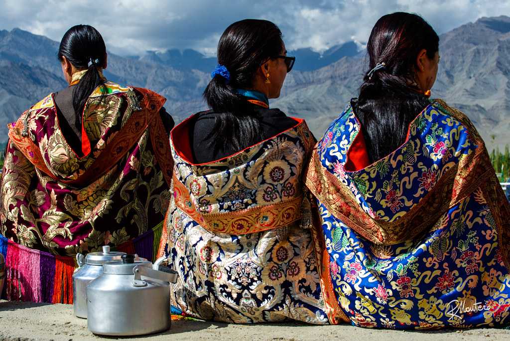 Proper layered clothing for high-altitude travel to Nubra Valley