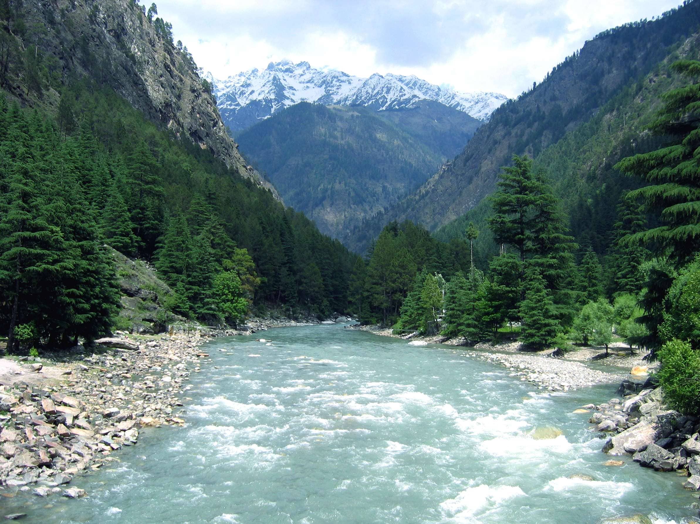 Peaceful Ganges river spot in Rishikesh