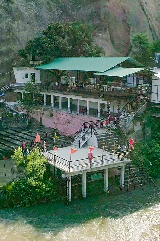 Tourist attractions around Pathankot including dam temple and sanctuary zones