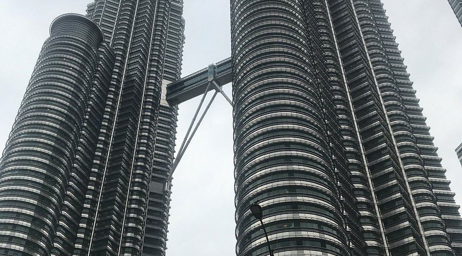 Petronas Twin Towers Skybridge - Connecting the two towers