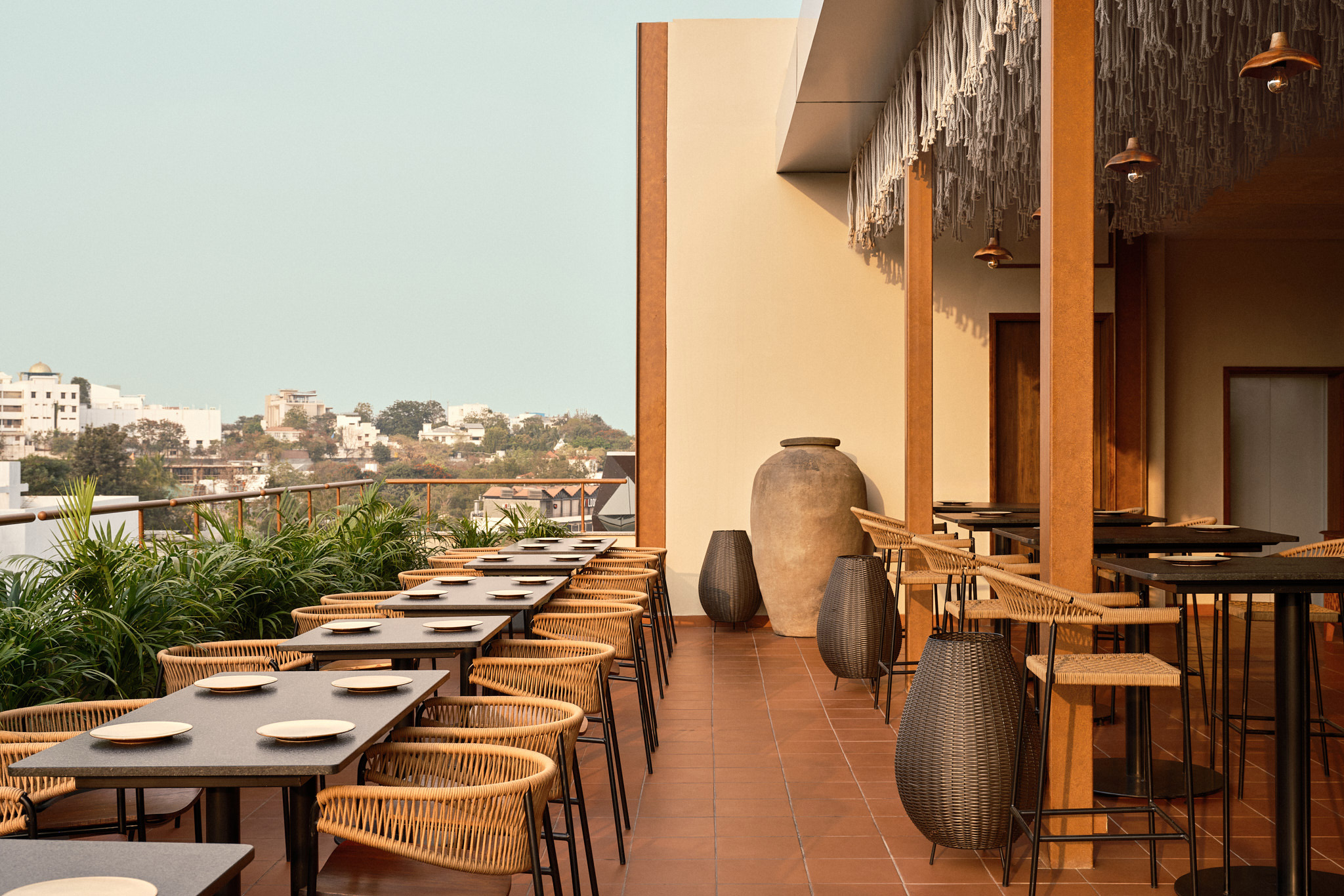 Iconic restaurants and biryani dining in Hyderabad