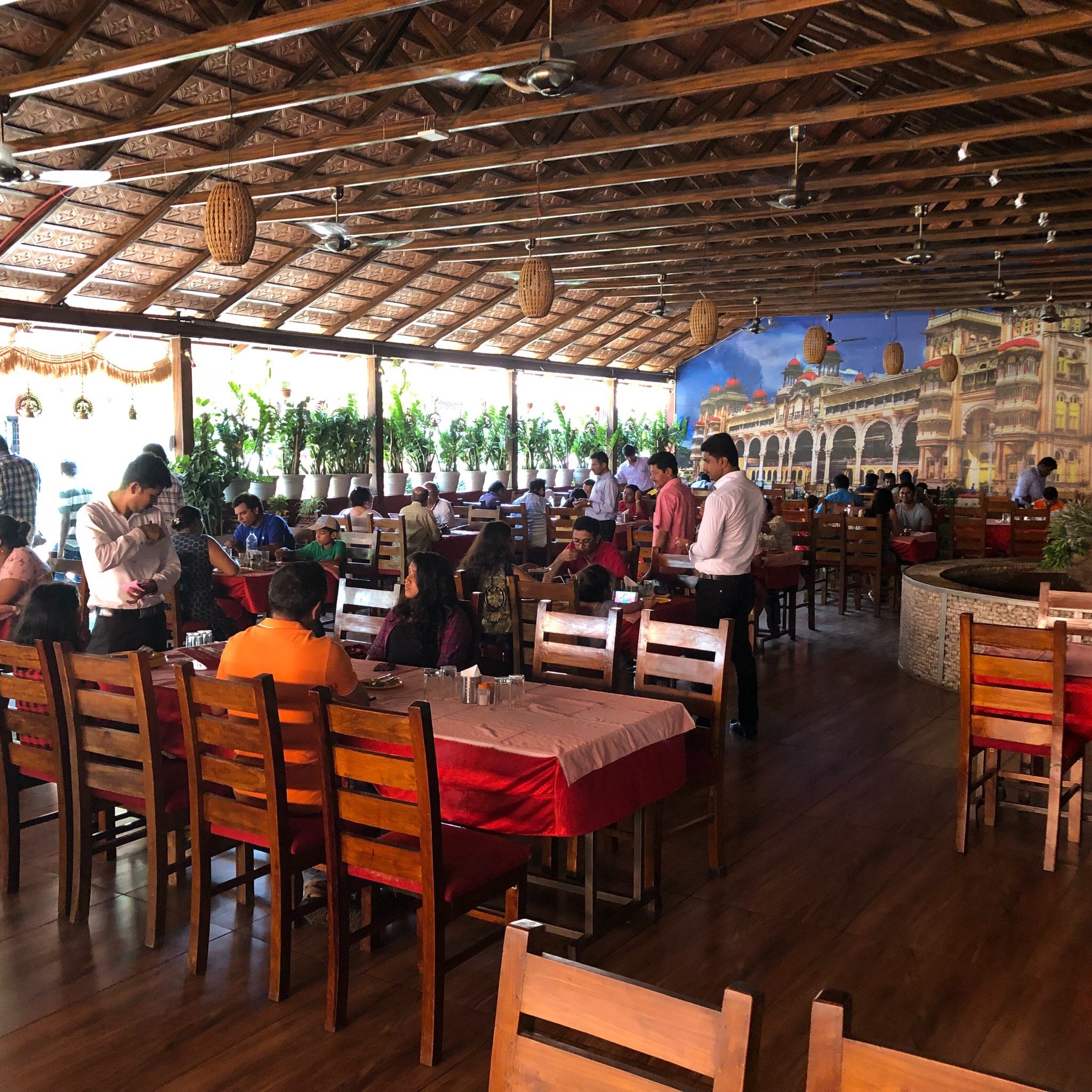Traditional restaurants and tiffin centers in Mysore