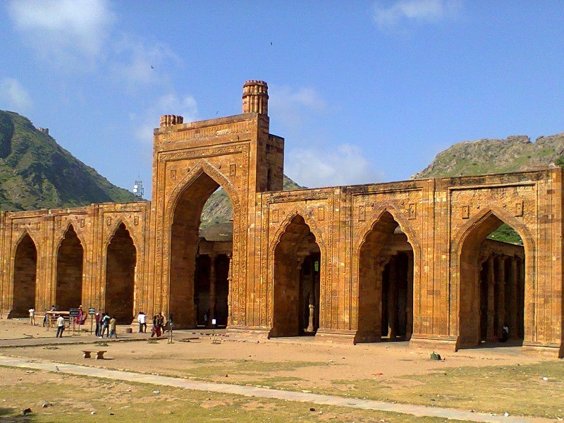 Arches and stone carvings at Adhai Din Ka Jhonpra Ajmer