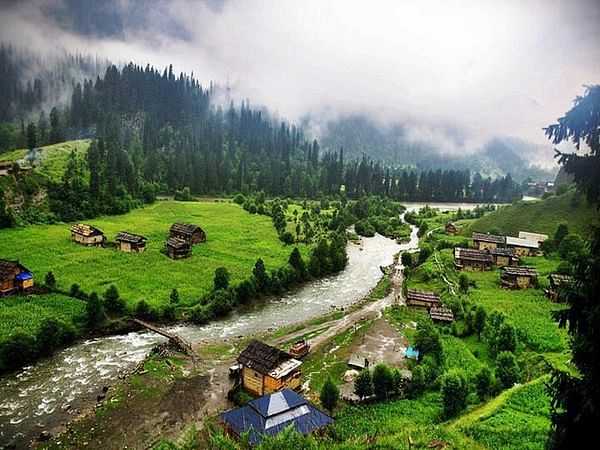 Trekking route across Bangus Valley terrain