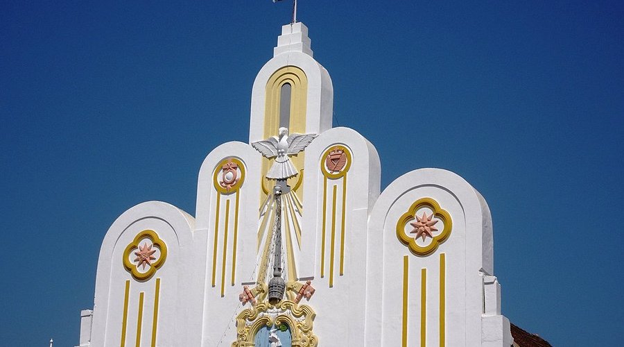 Church in Cuncolim showing Portuguese colonial architecture