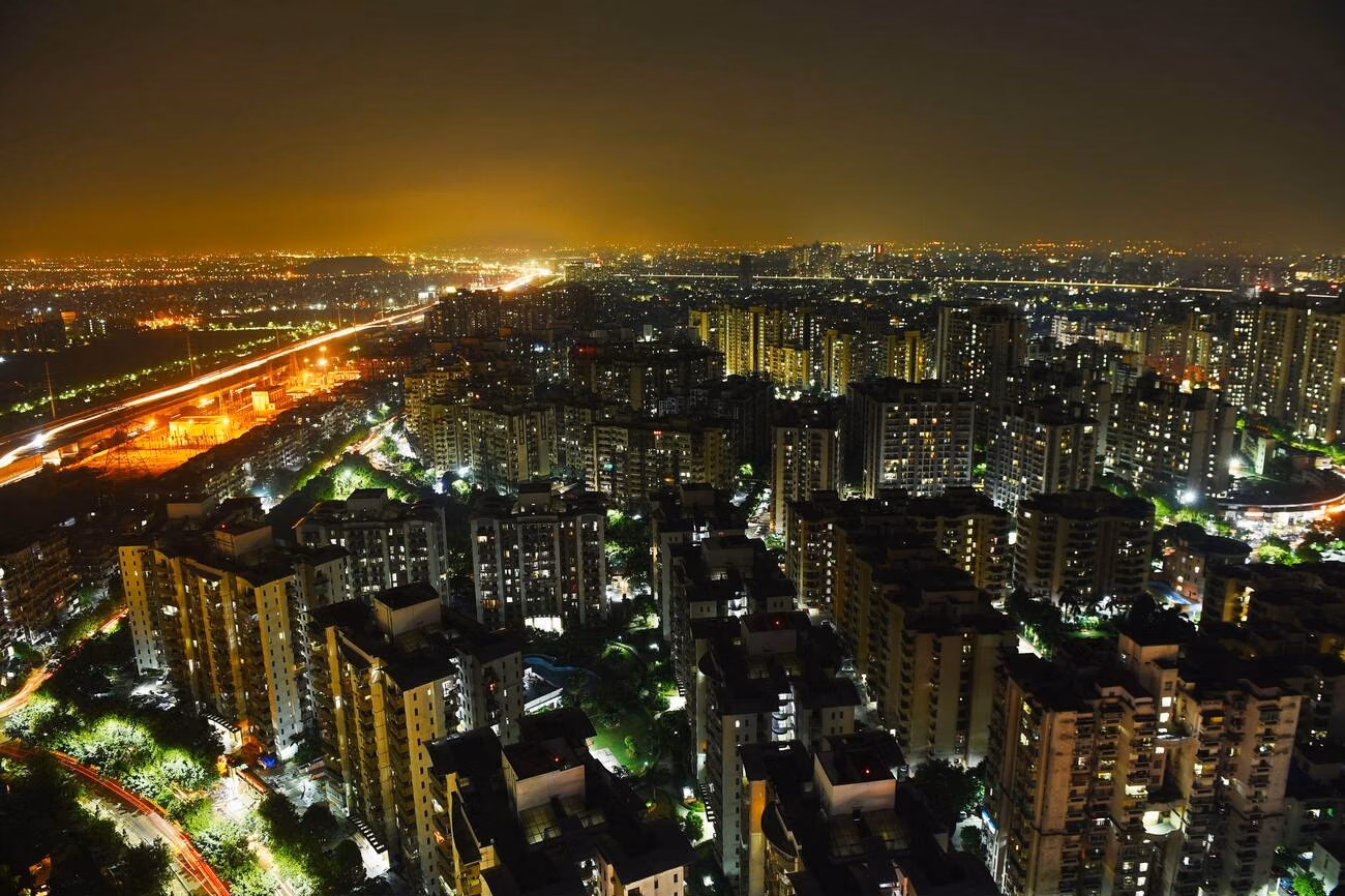 Delhi skyline at night