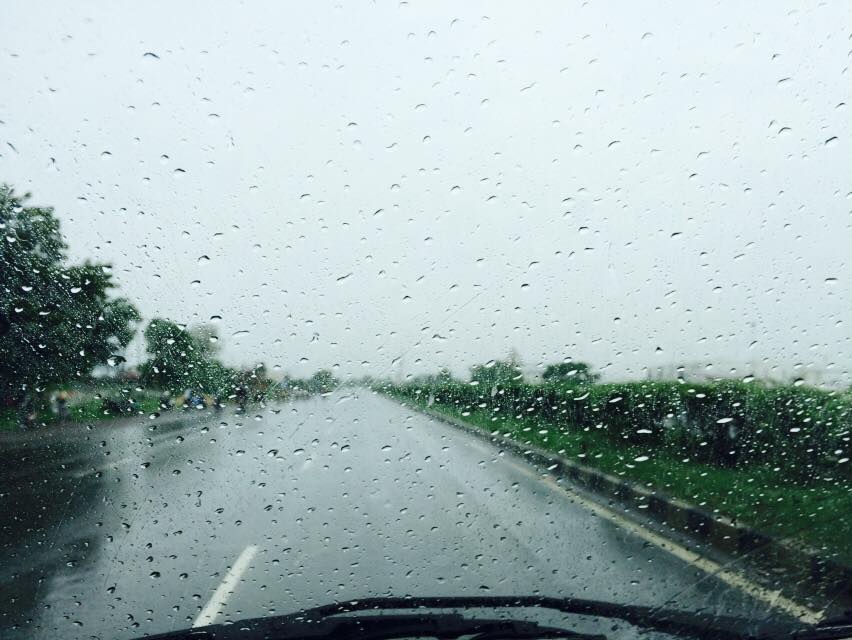 Rainy season road travel setup in Gujarat