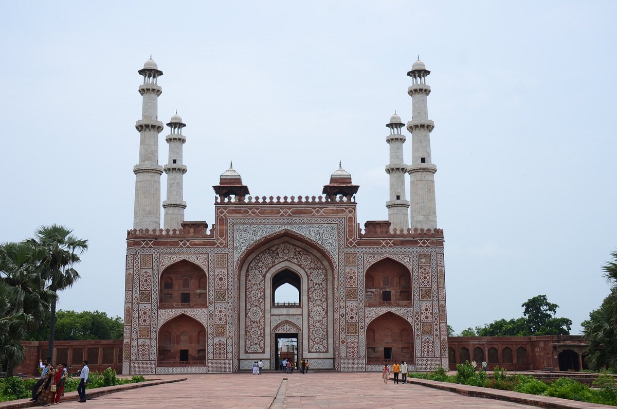 Akbar's Tomb at Sikandra - Mughal architectural masterpiece