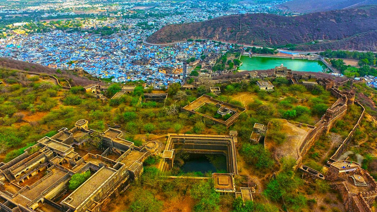 Rajasthan fort city skyline at sunset in India