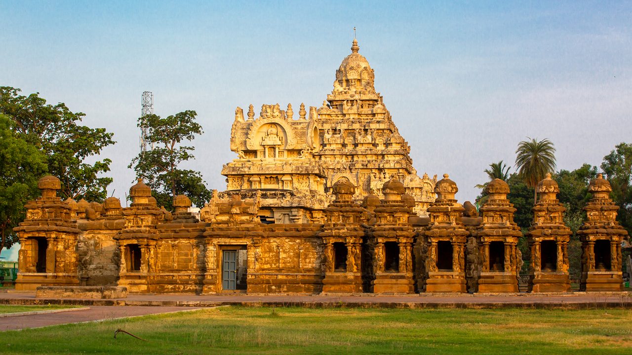 Kanchipuram heritage street and temple town atmosphere