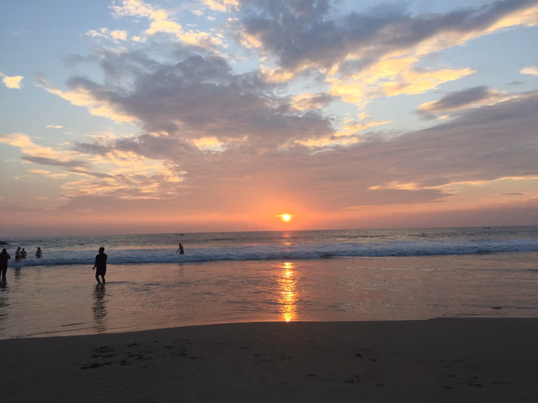 Hawa Beach evening atmosphere with cafes and coastal lights in Kovalam