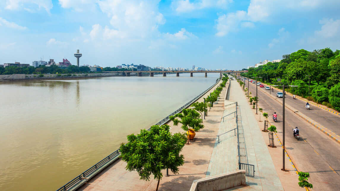 Road trip planning map for places to visit near Ahmedabad Gujarat