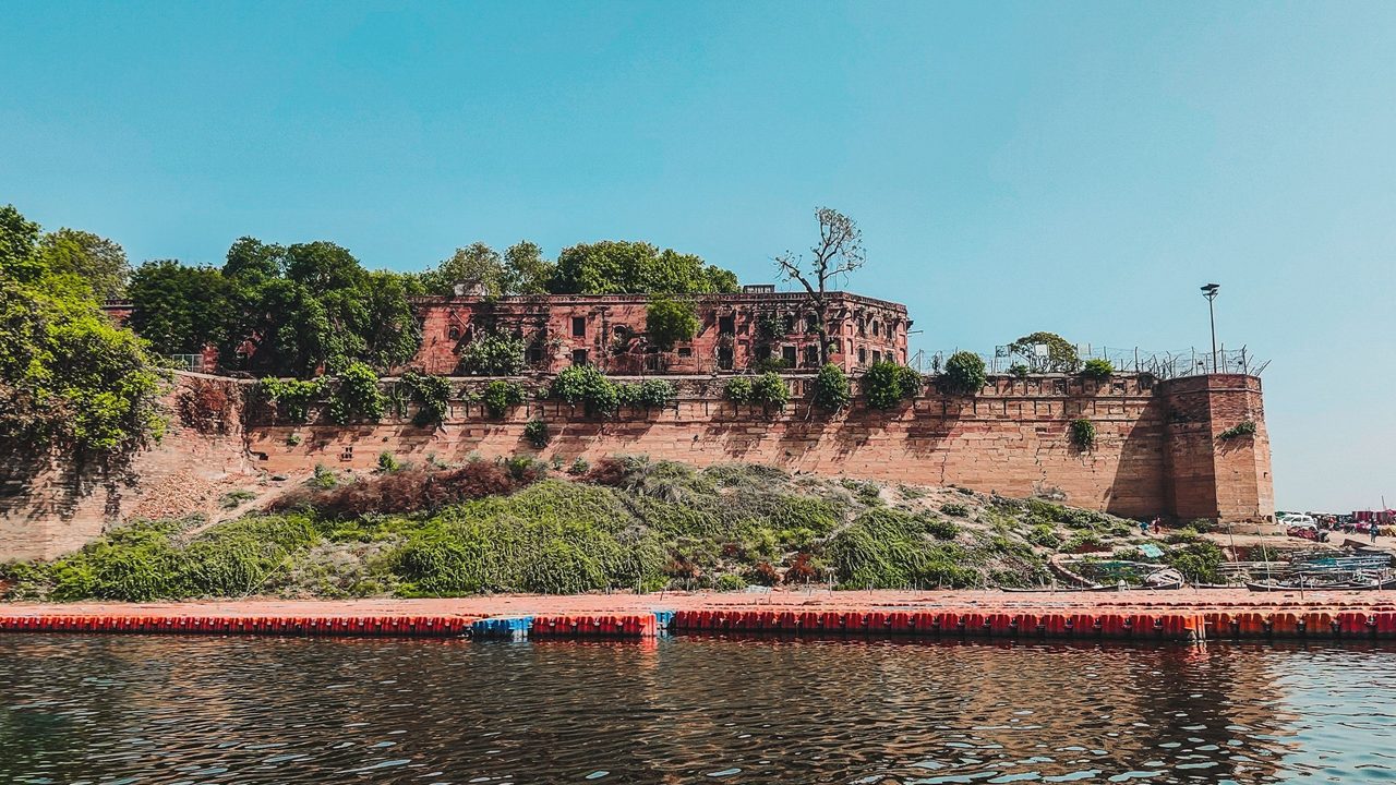 Allahabad Fort exterior and heritage zone