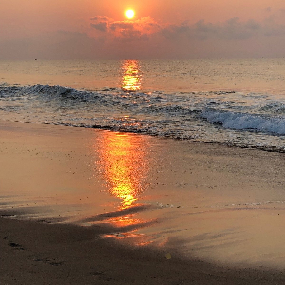 Best season to visit Puri Beach
