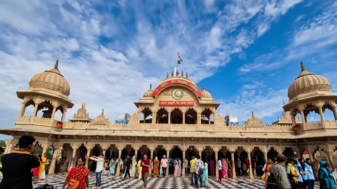 Darshan timing and flow strategy for Radha Rani Temple Barsana
