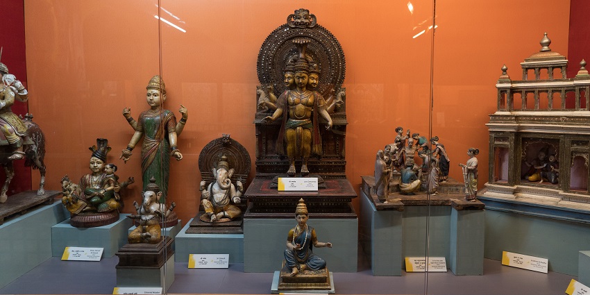 Raja Dinkar Kelkar Museum collection display with Indian artifacts