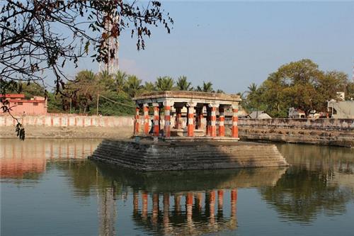 Sacred tank at Ramanathaswamy Temple