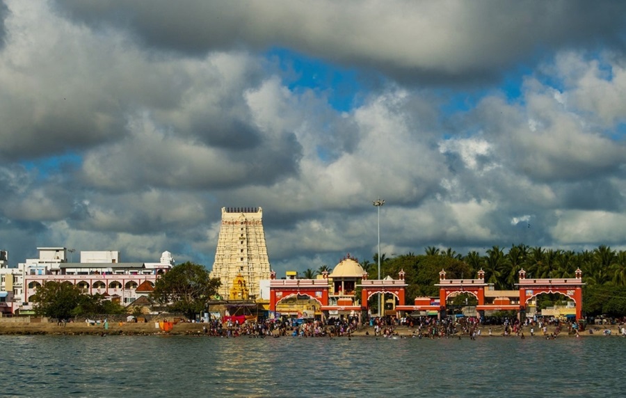 Devotees performing rituals