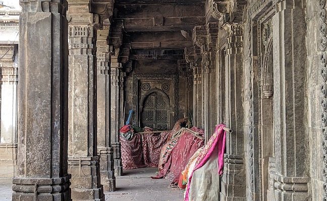 Rani no Hajiro Cloth Market entrance in old Ahmedabad