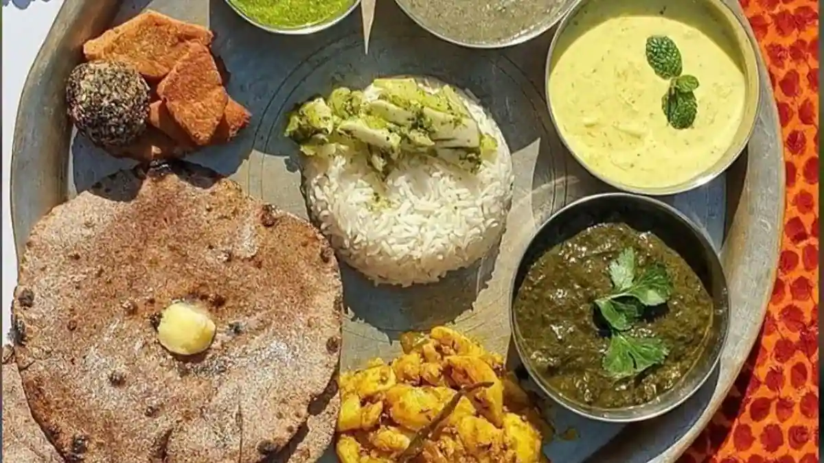 Traditional Uttarakhand Pahadi thali served in a local restaurant