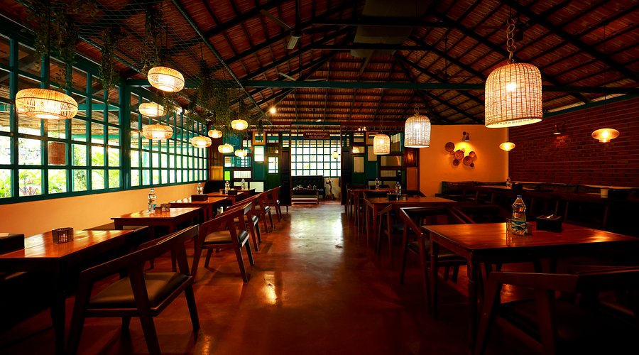 Resort restaurant dining in Wayanad