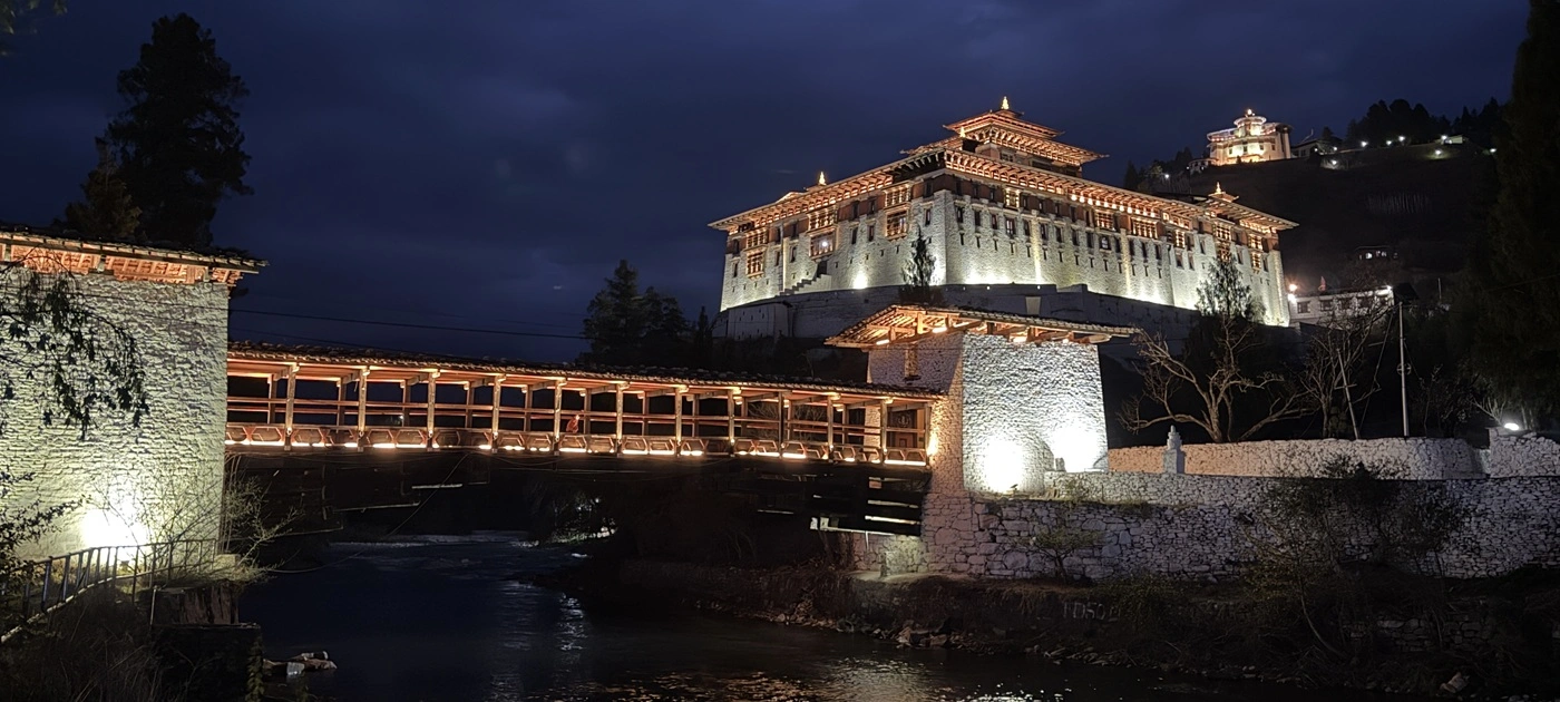 Traditional bridge leading to Rinpung Dzong