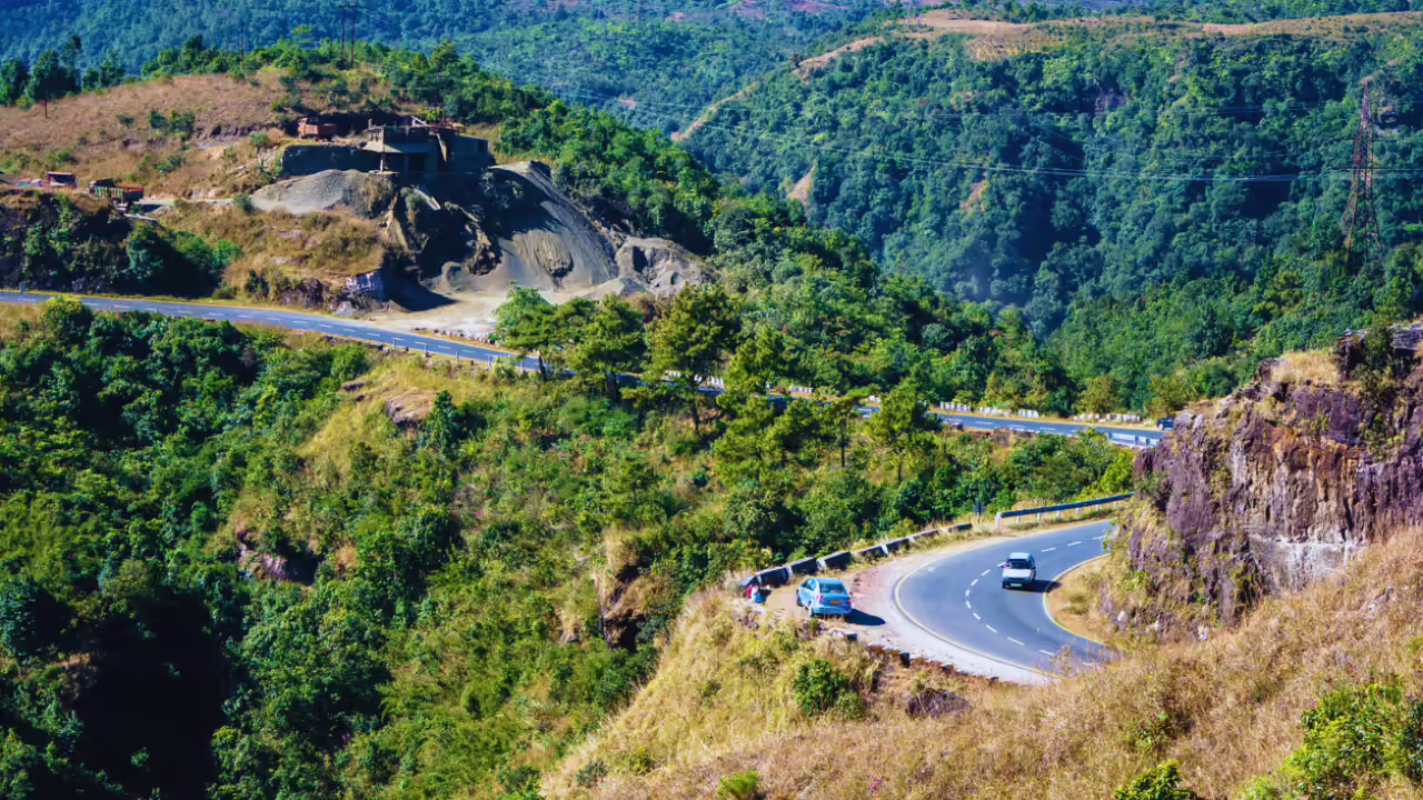 Umiam Lake stop on Guwahati Shillong road trip