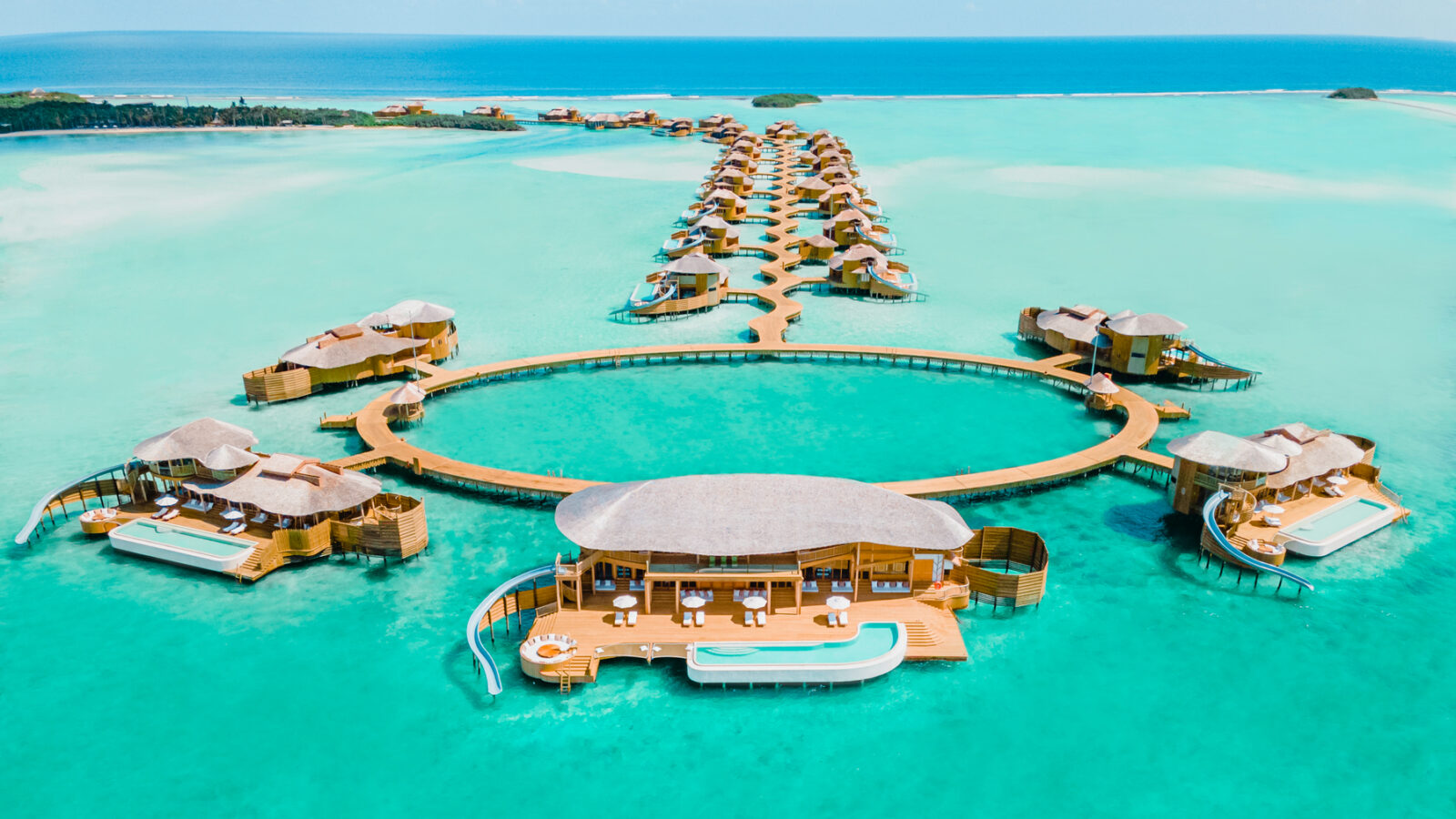 Luxury overwater bungalows in Maldives