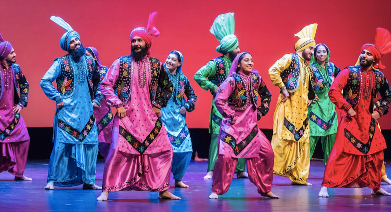 Vibrant Bhangra dance performance at Sadda Pind Amritsar