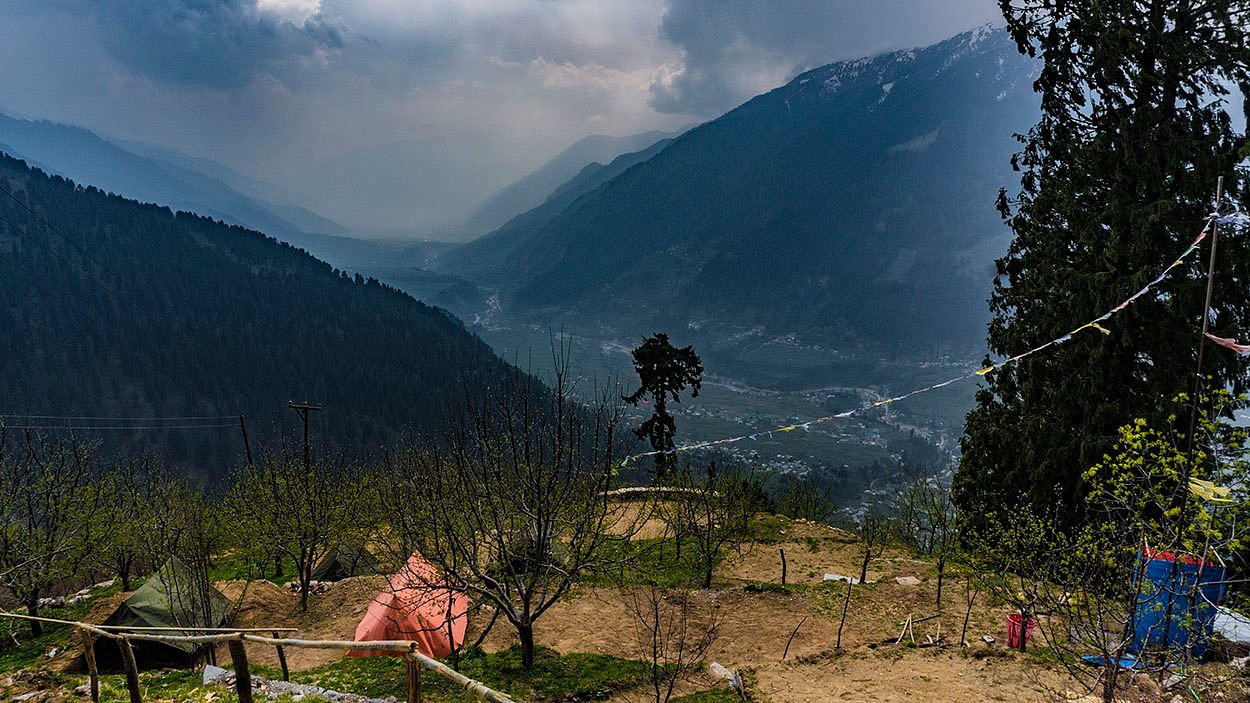 Sethan Valley panoramic view near Manali