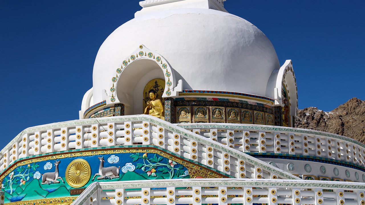 Upper platform panorama from Shanti Stupa Leh