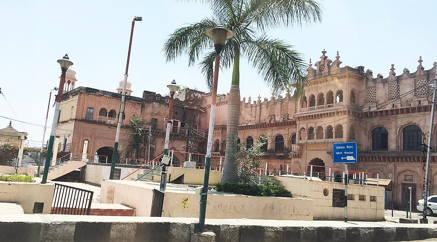 Exterior architecture of Shaukat Mahal in Bhopal old city