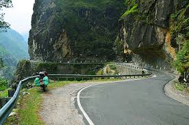 High mountain pass on Shimla to Spiti bike route
