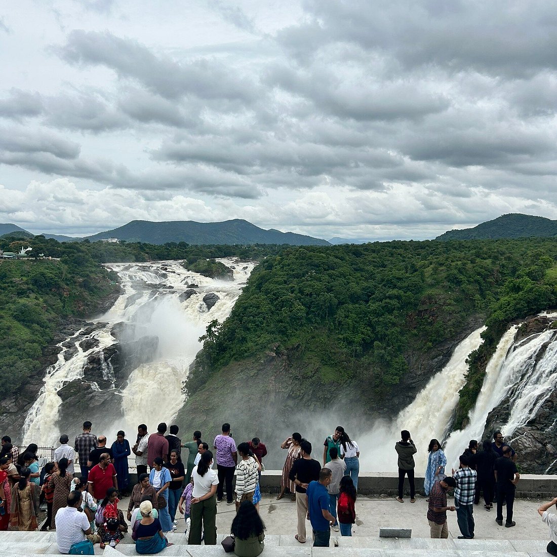 Viewing platform at Shivsamudram