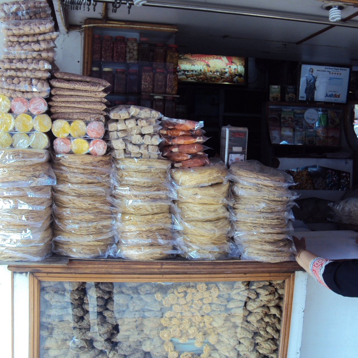 Amritsari papad and local food market