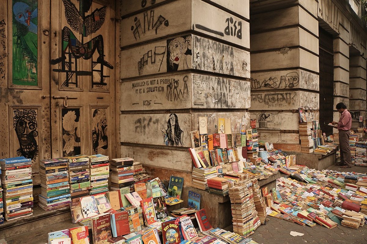 College Street book market with stalls
