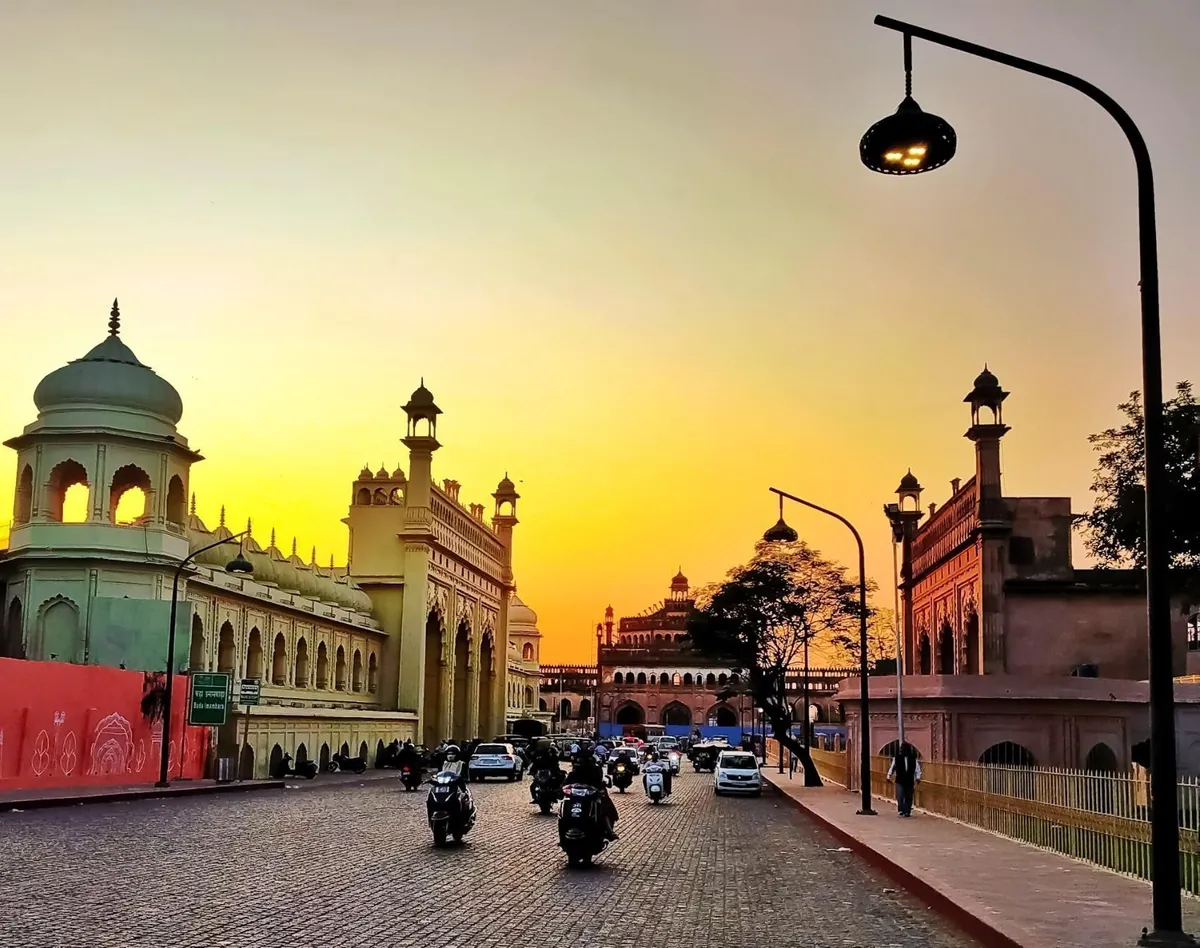 Lucknow market street displaying traditional Chikankari embroidery and handicrafts