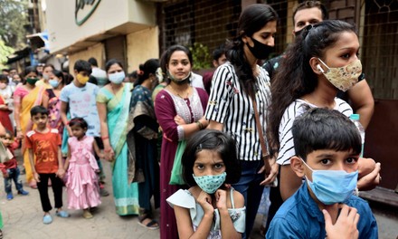 Devotee queue at Siddhivinayak Temple