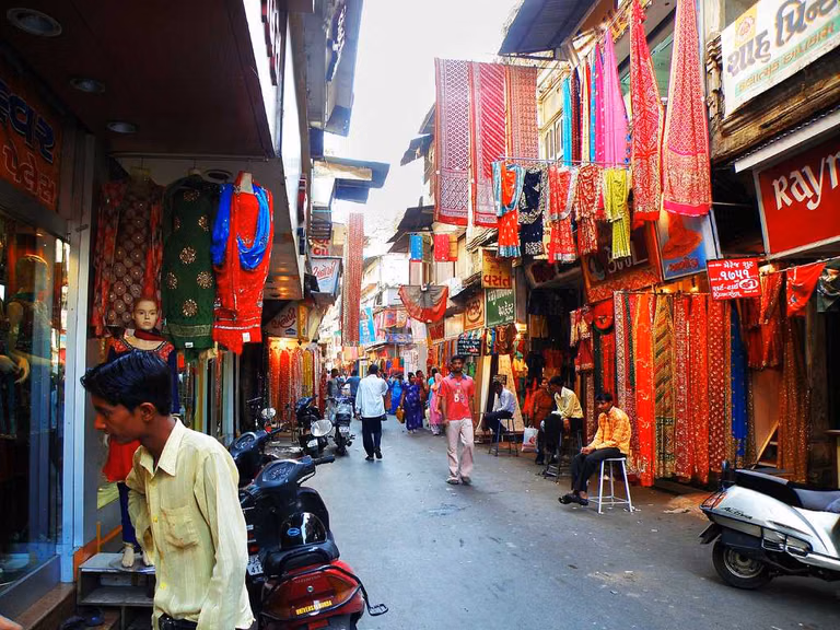Textile and clothing shops inside Sindhi Market
