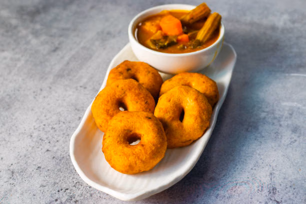 Popular chaat and local snack plates in Bagalkot