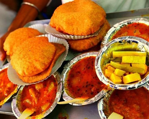 Delhi food walk itinerary and night street food scene