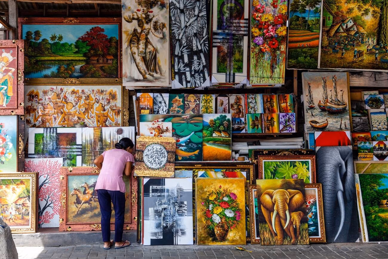 Handicraft and artwork options at Sukawati Art Market