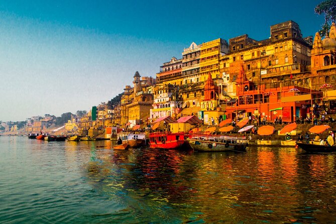 Family friendly Varanasi sunset itinerary with ghat and aarti flow planning