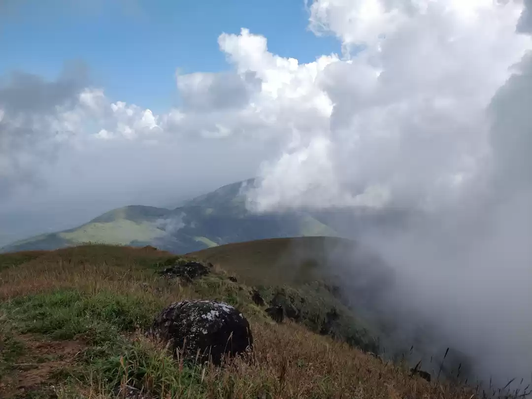 Mid trail viewpoint on Tadiandamol Coorg route