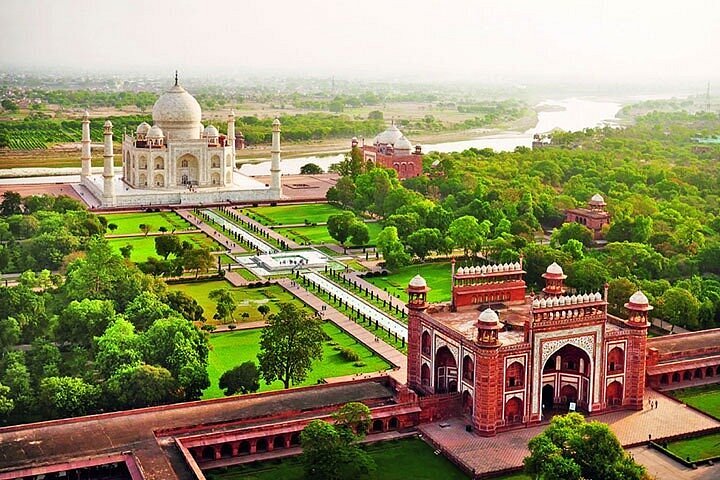 Taj Mahal Agra - View from the main entrance
