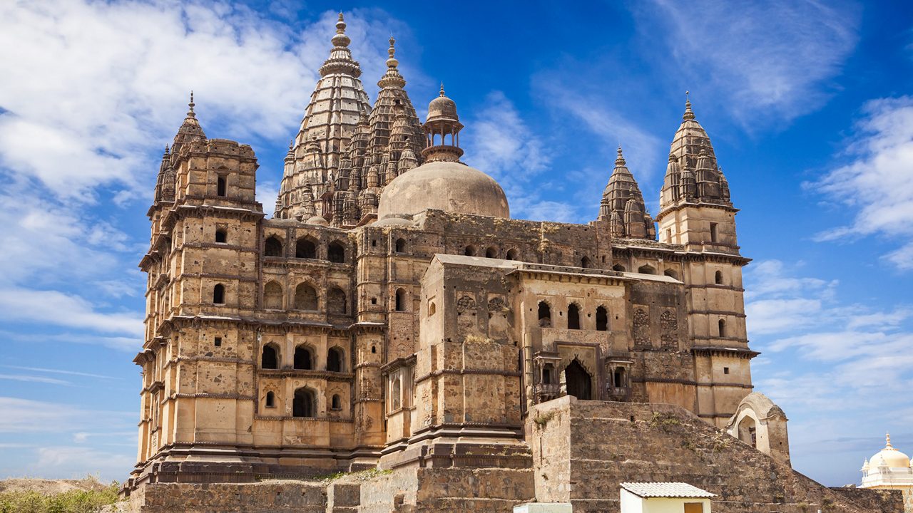 Orchha temple architecture details
